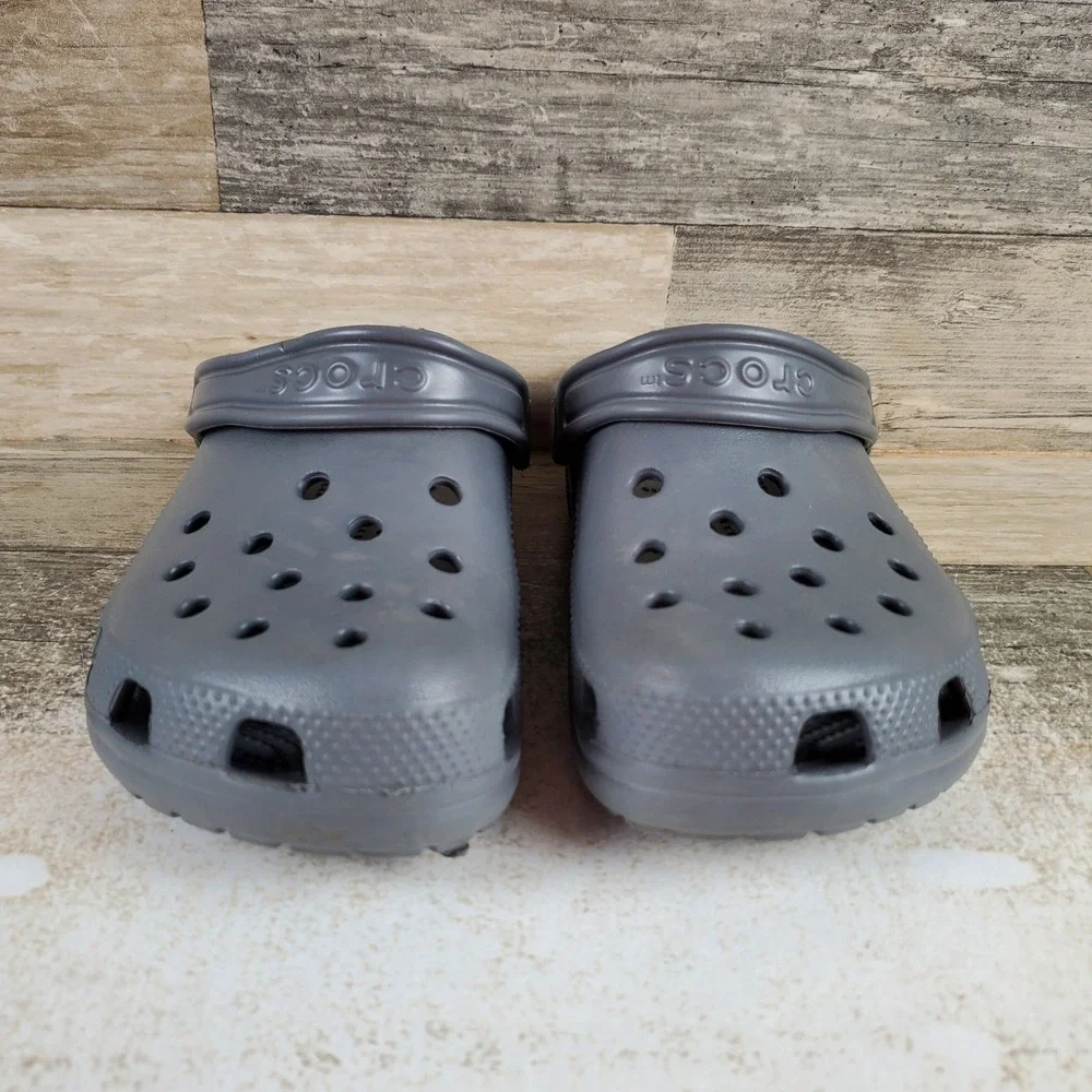 Crocs Classic Kids Clog Sz 2 J2 Comfort Gray Rubber Round Toe Slip On Slingback